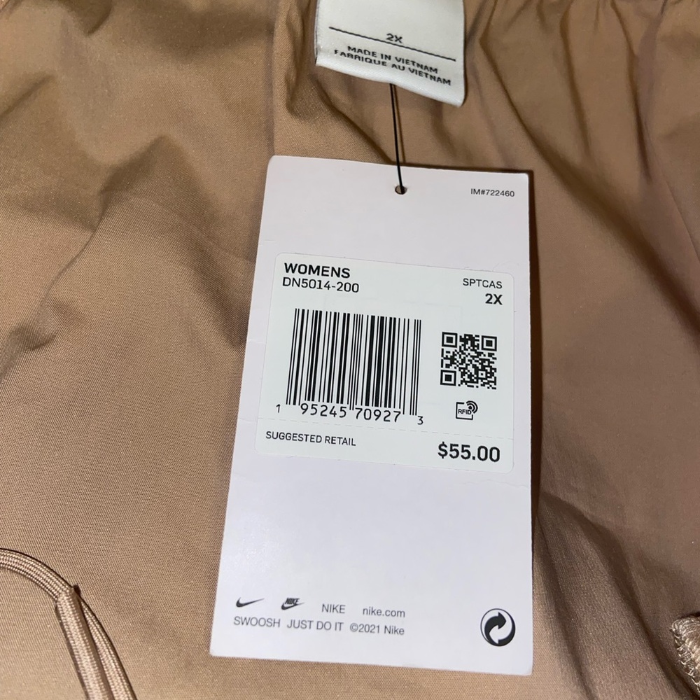 Nike Women's Beige Shorts - Picture 3 of 5